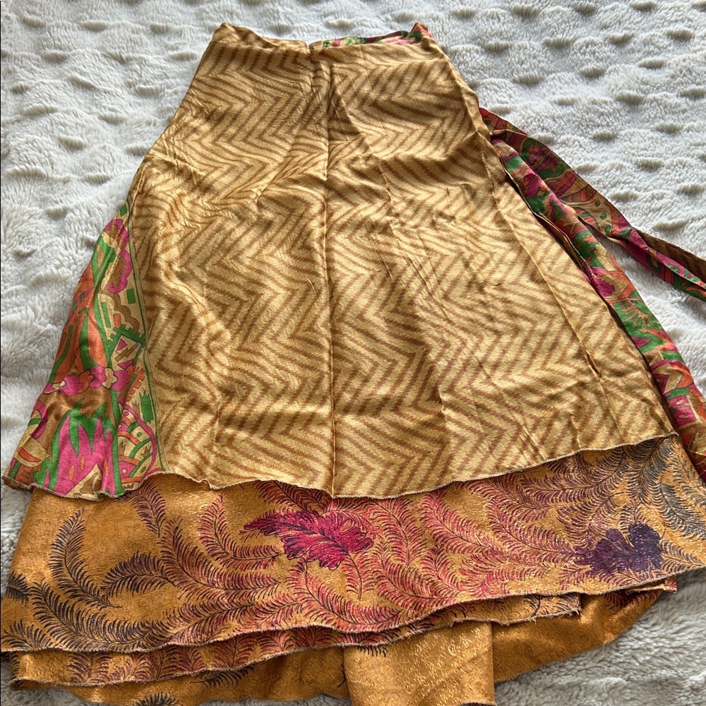 Elegant Gold and Multicolor Women's Skirt